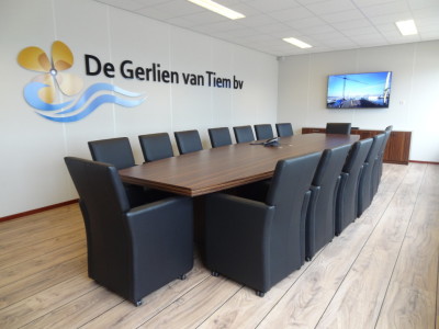 Konferenzraum in dem neuen Büro von De Gerlien van Tiem bv