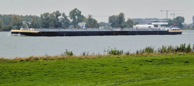 Ultra Light barge tanker Swiss LNG II completed at De Gerlien van Tiem
